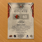 2021-22 Ultimate Lassi Thomson Rookie Autograph /299 - pikkukuva 2