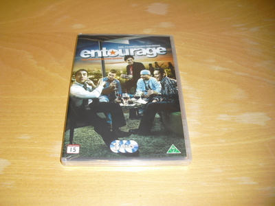 ENTOURAGE (2-kausi) UUSI***