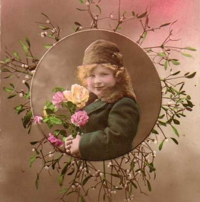 LAPSI / Lapsi ja turkislakki - lumimarjakehykset. 1900-l.