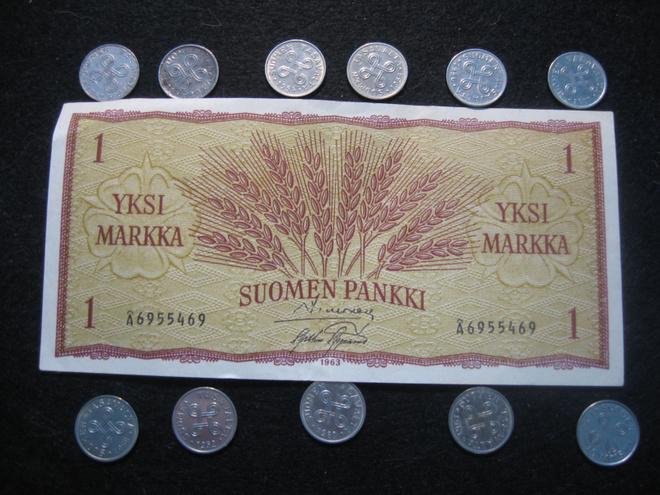11 kpl 1 markkaa 1952-1962 koko sarja ja 1 mk seteli 1963
