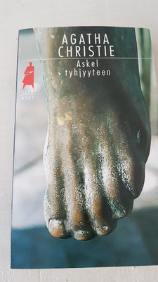sapopokkari agatha christie askel tyhjyyteen