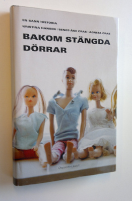 Kristina Hansen : Bakom stängda dörrar