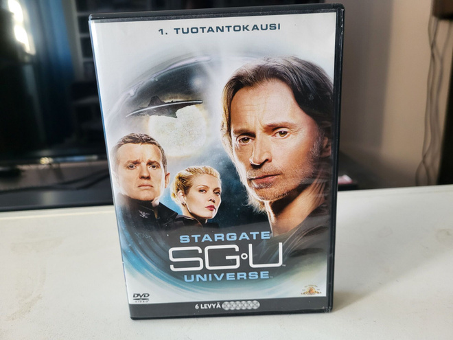 Stargate Universe - 1 Tuotantokausi