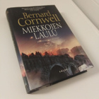 Bernard Cornwell: Miekkojen laulu - pikkukuva 1