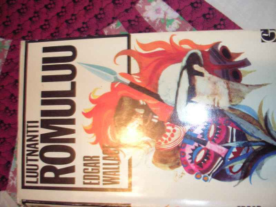 Edgar Wallace; Luutnantti Romuluu