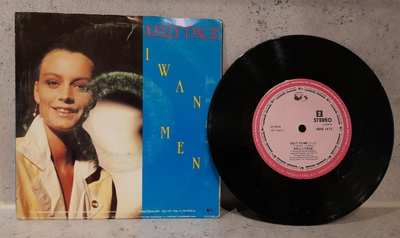 Kelly Page I want men/Do it to me RHR 1472 1985 Hollanti