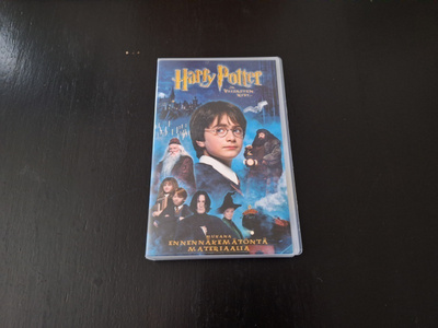 HARRY POTTER JA VIISASTEN KIVI - VHS kasetti