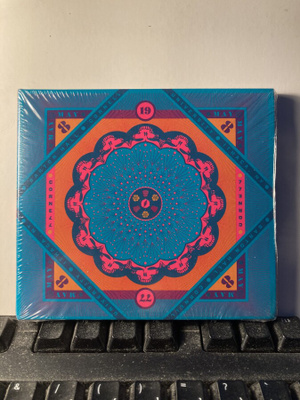GRATEFUL DEAD: Cornell 1977, CD x 3, muoveissa