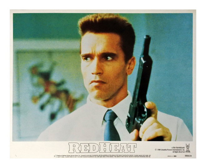 UUSI RED HEAT ELOKUVAN VIRALLINEN NS. AULAKUVA - EI PK