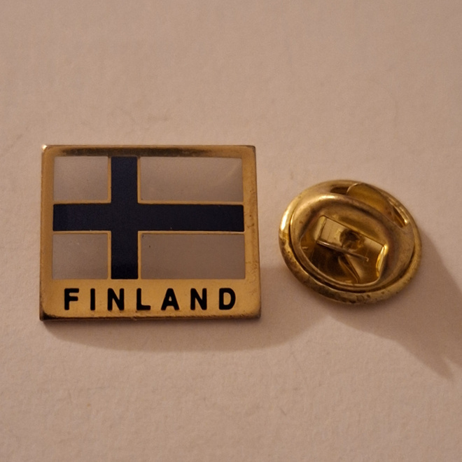 SUOMI LIPPU PINSSI