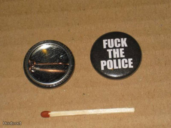 F U C K the Police rintanappi 1" (l2)