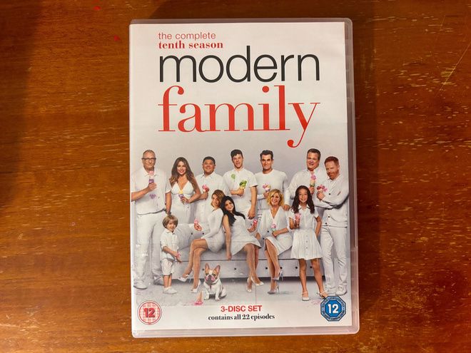 Moderni perhe Modern Family Kausi 10 DVD
