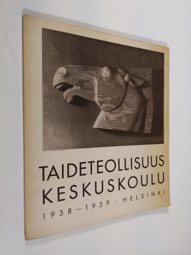 Taideteollisuuskeskuskoulu : rehtorin toimittama kertomus...