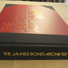 JAMES BOND ARCHIVES - 2012 XL isokokoinen - English - pikkukuva 2