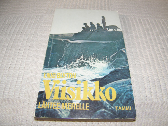 Enid Blyton Viisikko lähtee merelle