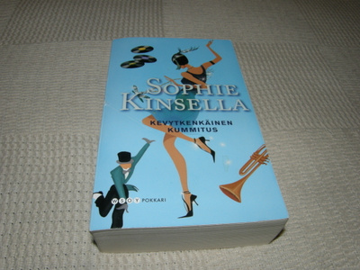 Sophie Kinsella Kevytkenkäinen kummitus   -pok