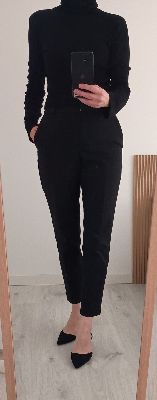 H&M Musta viskoosineulepoolo ( S/M )