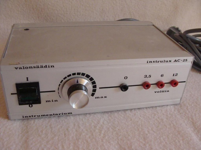 VALOSÄÄDIN INSTRULUX AC-25