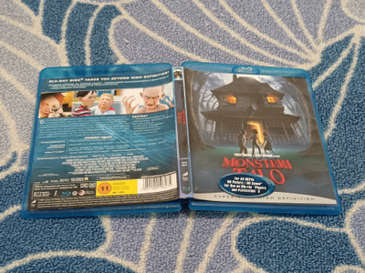 Monsteritalo Blu-Ray