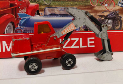 OK Mh6 kaivuri hydraulic excavator Matchbox King size
