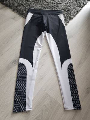 Musta-valkoiset Trikoot / Leggingsit / Leggings - koko S-M