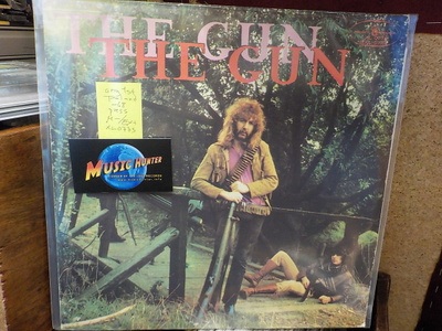 GUN - S / T M-/EX+ LP 1ST PRESS -68