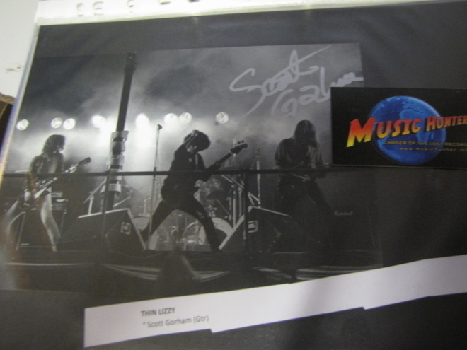 THIN LIZZY PROMOKUVA SCOTT GORHAM NIMIKIRJOITUS