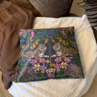 H&M Home värikäs tiikeri / papukaija tyynynpäällinen - pikkukuva 1