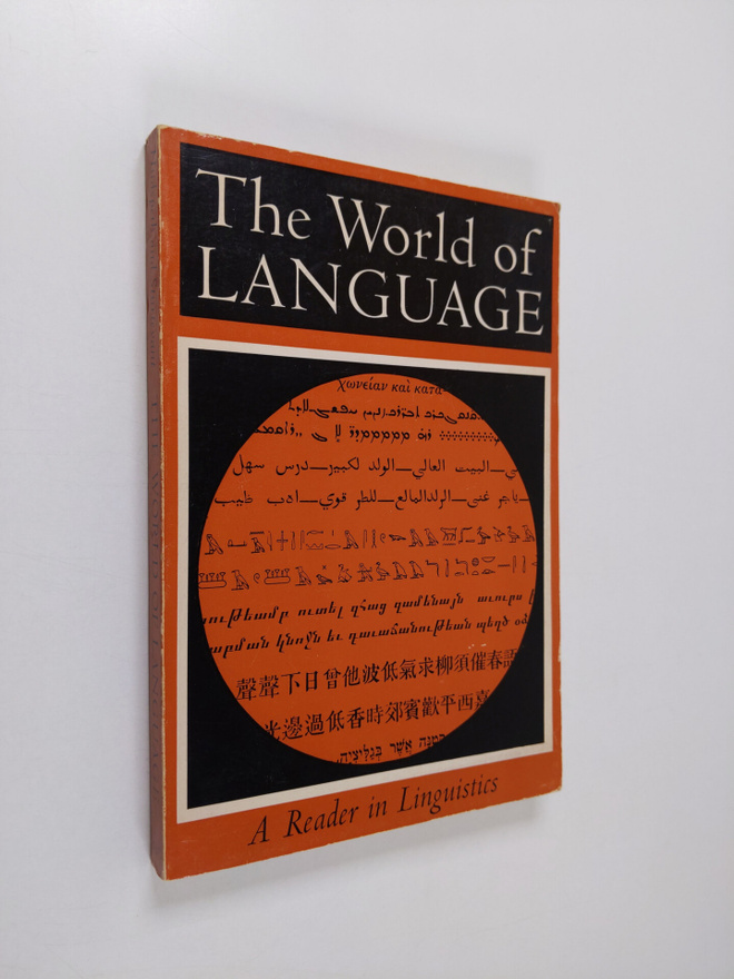 Robert N. Hudhspeth ym. : The world of language : a reade...