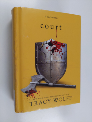 Tracy Wolff : Court