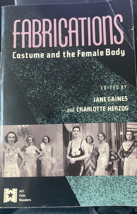 Fabrications. Costume and the Female Body