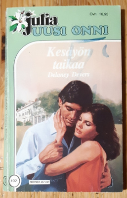 Julia / Delaney Devers - Kesäyön taikaa