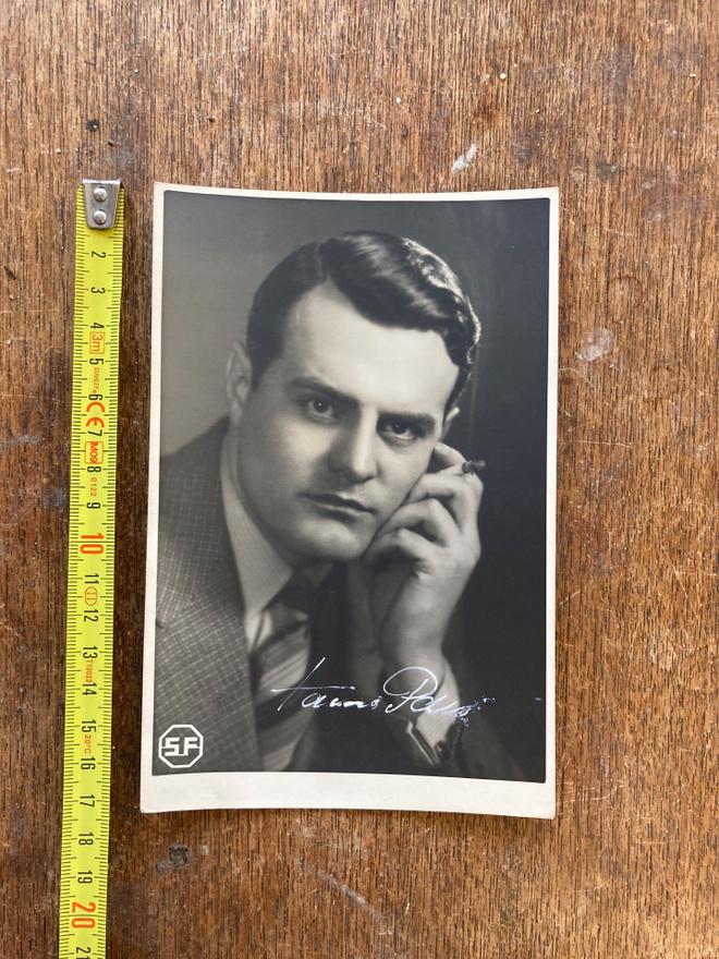 TAUNO PALO, SIGNEERATTU VALOKUVA, 1930-luvun loppu