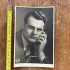 TAUNO PALO, SIGNEERATTU VALOKUVA, 1930-luvun loppu - pikkukuva 1