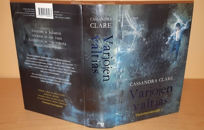 Cassandra Clare : Varjometsästäjät 2 -Varjojen valtias (sid)