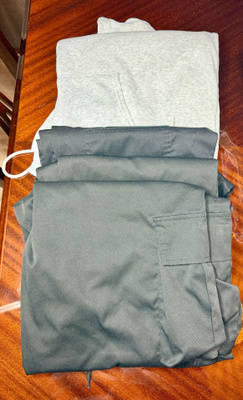 SHEIN nuorten vaatepaketti XL – 3 cargohousut + huppari 10 €