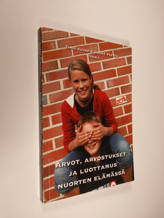 Tapio ym. Kuure : Arvot, arvostukset ja luottamus nuorten...