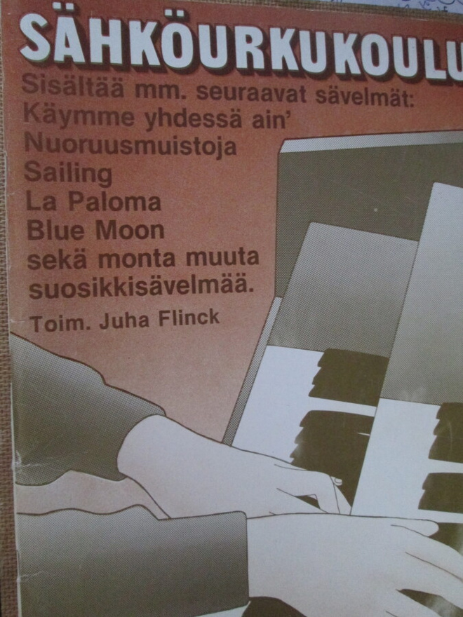 Juha Flinck (toim.): Sähköurkukoulu I