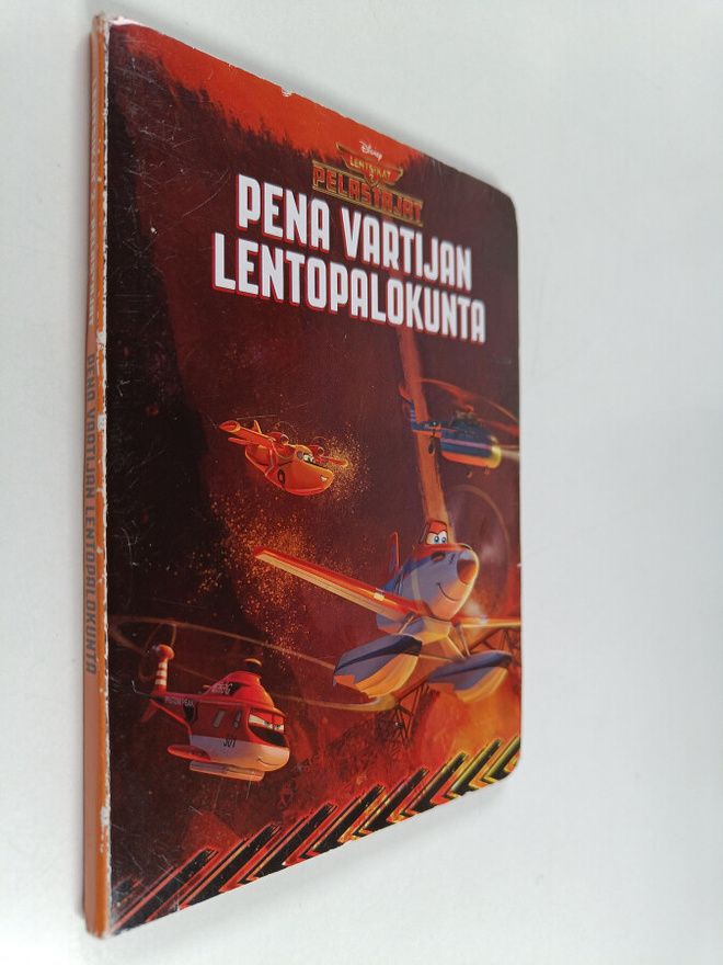 Valerie Menard : Pena vartijan lentopalokunta