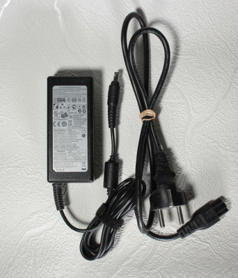 Samsung 19V 3.16A BA44-00242A virtalähde laturi, pää 5.5 mm