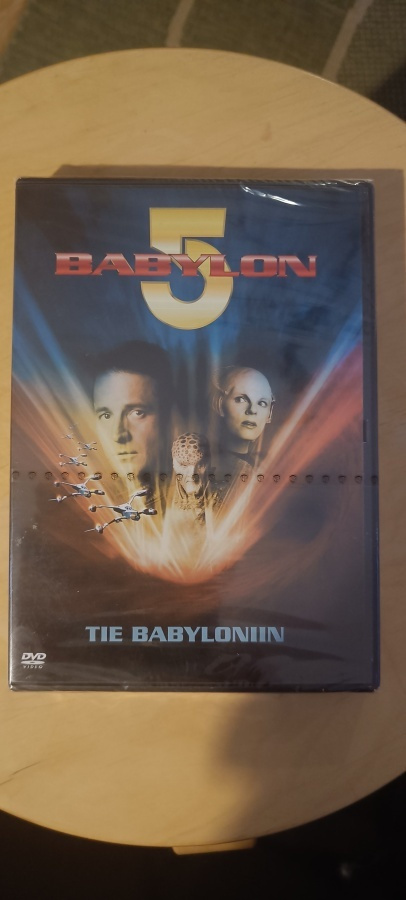 Babylon 5 - Tie Babyloniin DVD uusi muoveissa