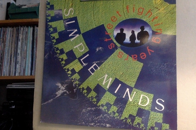 SIMPLE MINDS :: STREET FIGHTING YEARS :: VINYYLI LP 1989 !