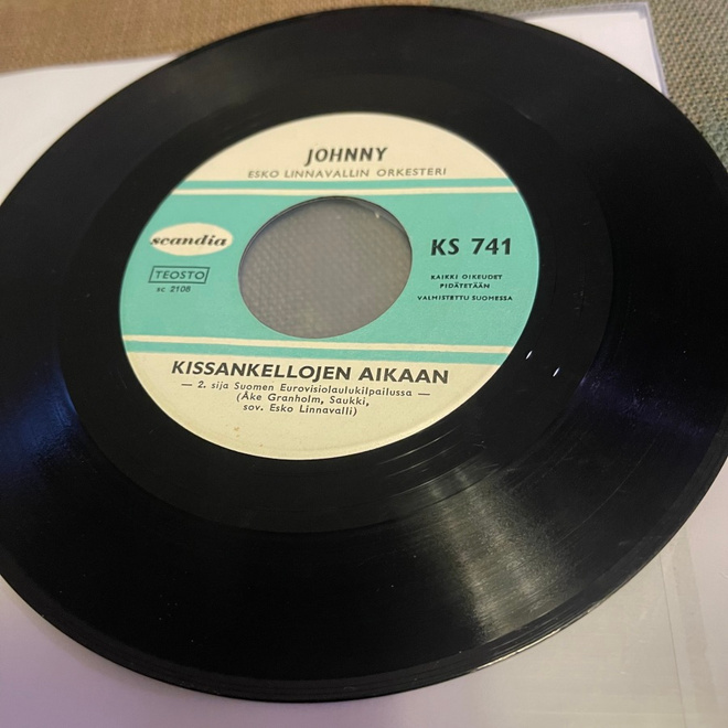 JOHNNY: Kissankellojen aikaan * Avain  * FIN 1968