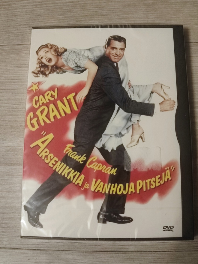 Arsenikkia ja vanhoja pitsejä UUSI Cary Grant