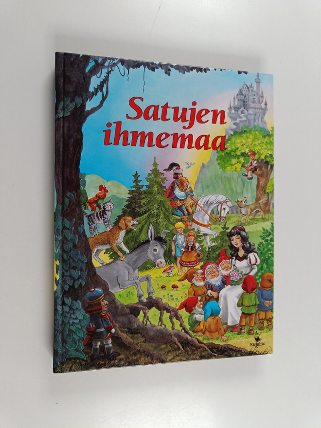 Anne Suess : Satujen ihmemaa : Lumikki ; Tuhkimo ; Bremen...