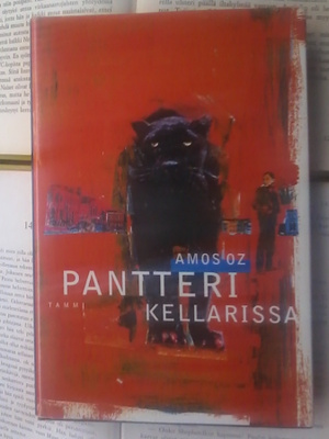 Amos Oz - Pantteri kellarissa (sid.)