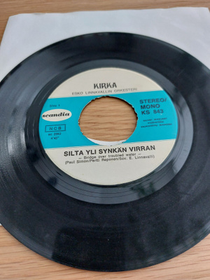 Kirka, Esko Linnavallin Orkesteri – Silta Yli Synkän Virran