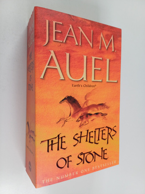 Jean M. Auel : The Shelters of Stone