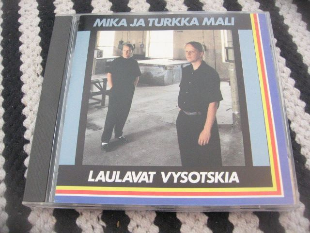 Mika ja Turkka Mali - Laulavat Vysotskia