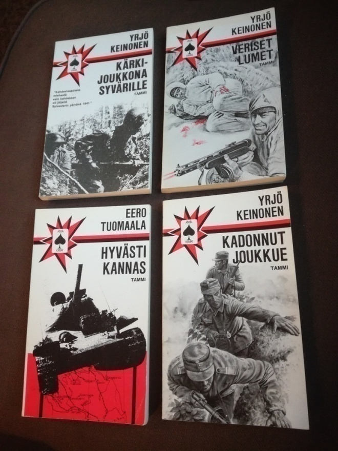 Sotakirjoja -pokkareita Ässä kirjat 5 erilaista